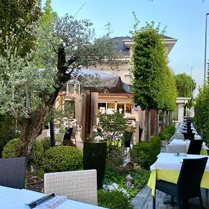 https://alla-passeggiata.hotelinveneto.com