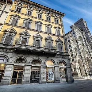 https://palazzo-gamba.it-tuscanyhotel.com