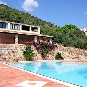 https://hotel-is-murtas.in-sardinia.net